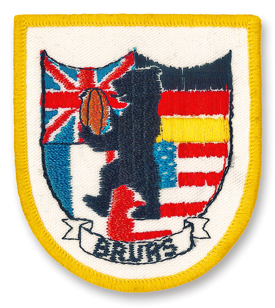 Als Zeichen der Zugehörigkeit der Schiedsrichter zu einer eigenständigen Vereinigung wurde ein Abzeichen eingeführt. Im Juli 1986 verzeichnet das Protokoll des Berlin-Coordination Committees: 